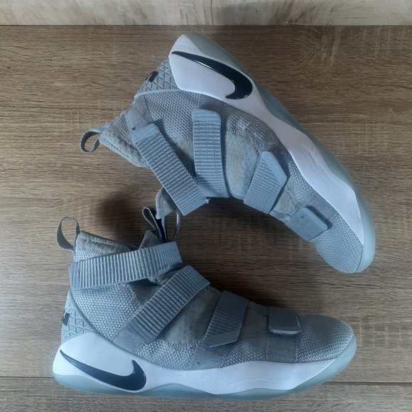 NIKE LEBRON JAMES ZOOM 943-155-002 SIZE 10.5 HIGH TOP SNEAKERS GREY - Picture 12 of 16